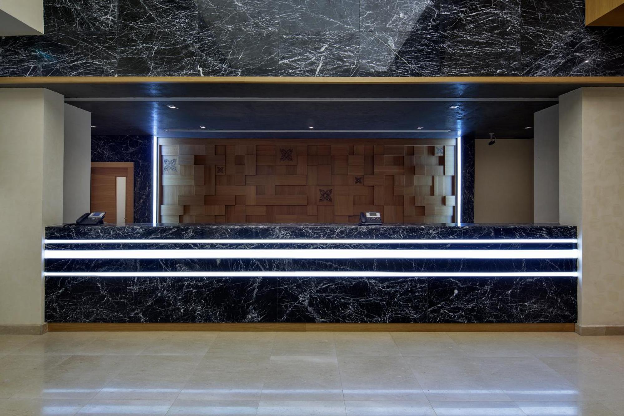 Wyndham Garden Diyarbakir Hotel Exterior foto