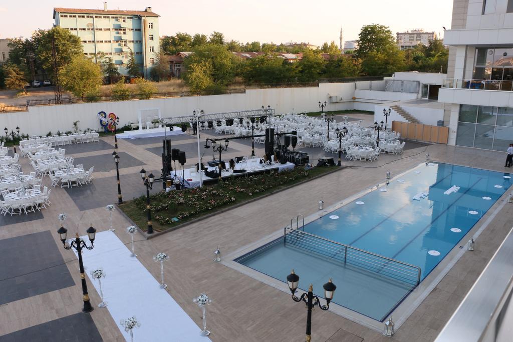 Wyndham Garden Diyarbakir Hotel Exterior foto