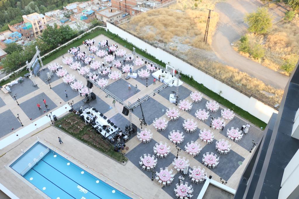 Wyndham Garden Diyarbakir Hotel Exterior foto