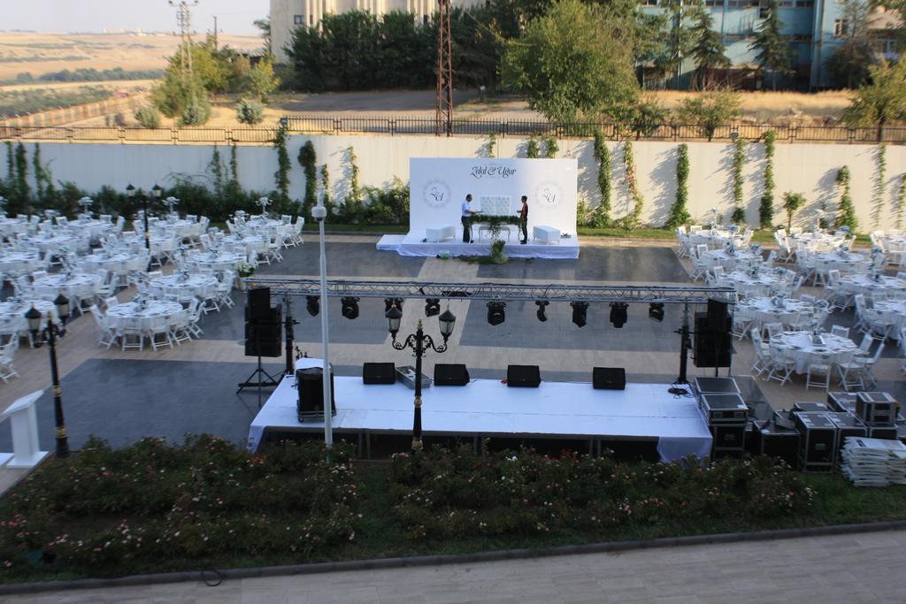 Wyndham Garden Diyarbakir Hotel Exterior foto