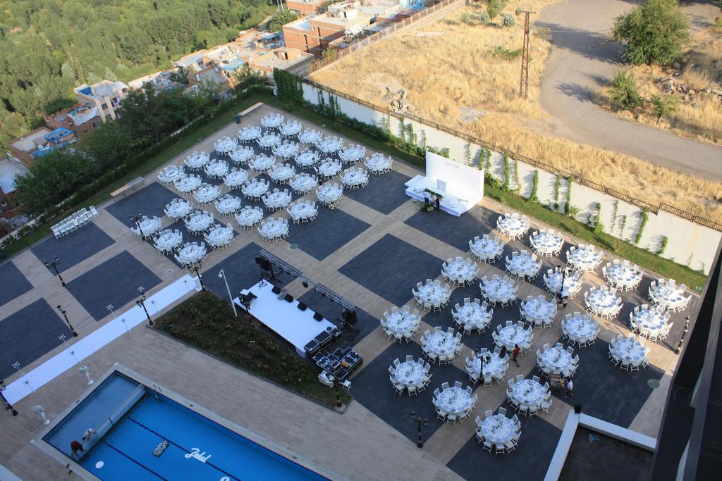 Wyndham Garden Diyarbakir Hotel Exterior foto