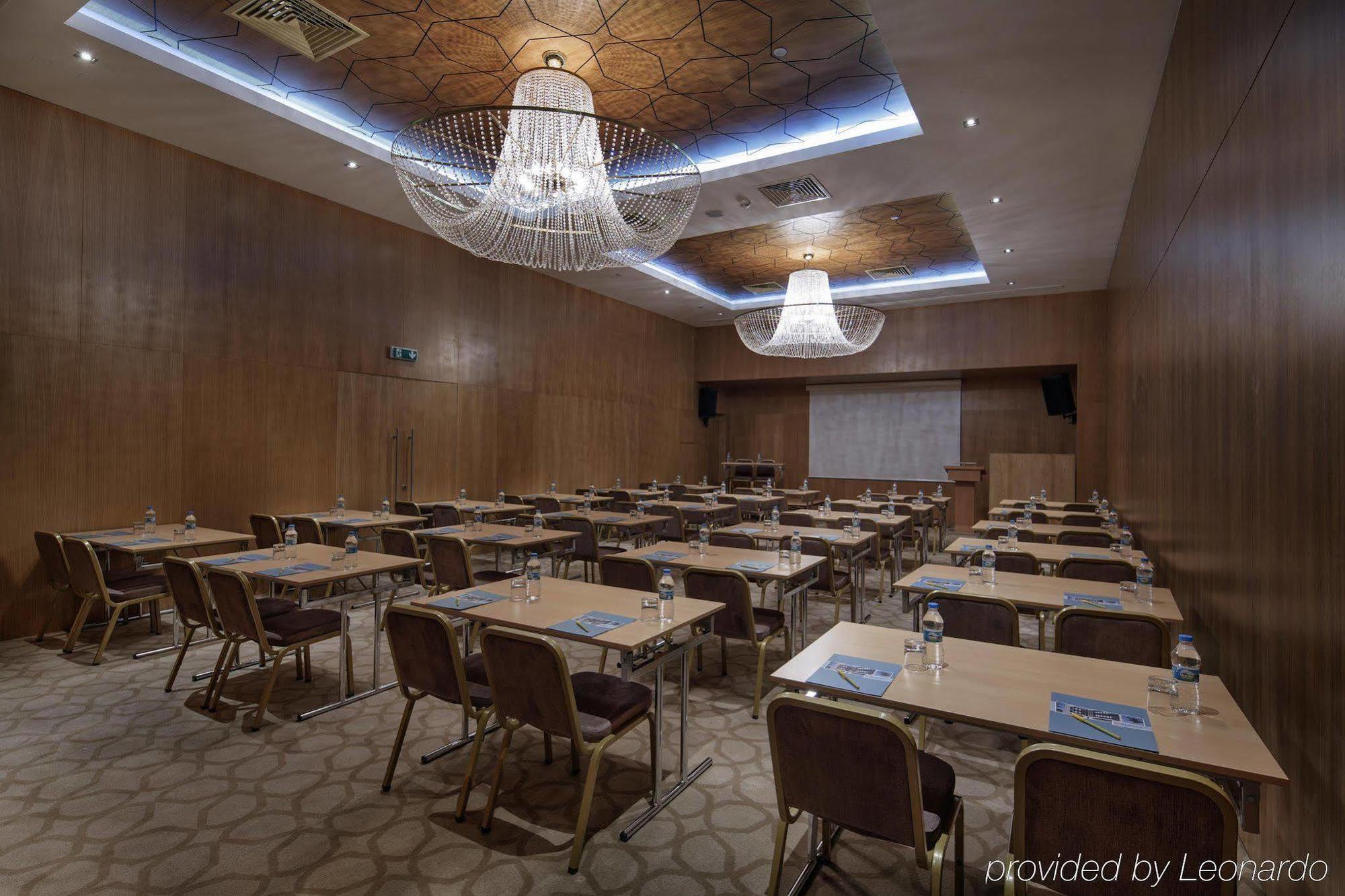 Wyndham Garden Diyarbakir Hotel Exterior foto